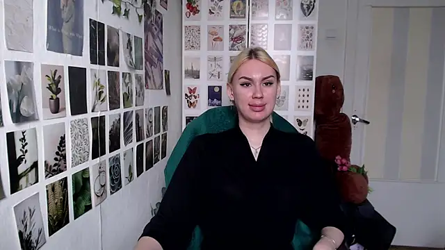 CapriScorpion online show from April 2026 12:21:02 PM