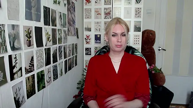 Snapshot of CapriScorpion chatting on May 2026 11:41:02 AM CapriScorpion online show from May 2026 11:41:02 AM