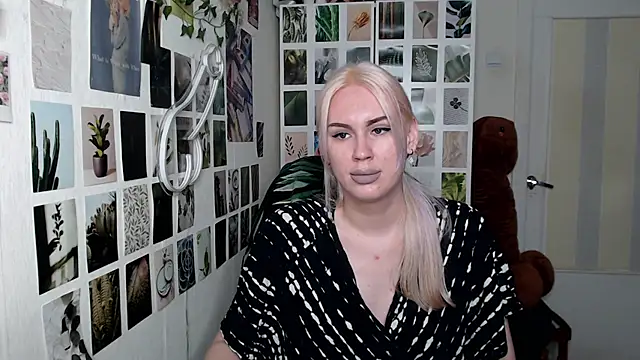 CapriScorpion online show from November 2025 09:57:02 AM