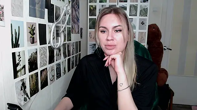 CapriScorpion online show from October 2025 12:09:01 PM