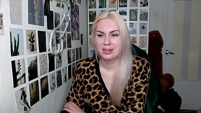 CapriScorpion online show from October 2025 11:45:02 AM