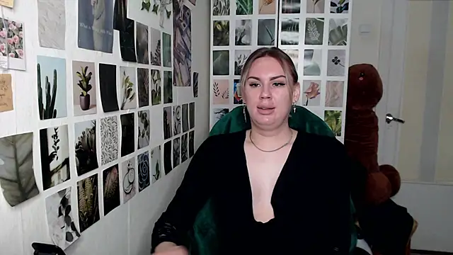 CapriScorpion online show from September 2025 11:58:02 AM
