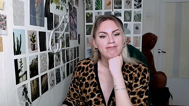 CapriScorpion online show from September 2025 01:29:01 PM