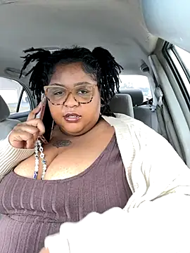 kweenxkarma online show from October 2025 09:49:01 PM