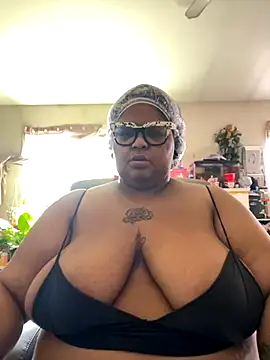 kweenxkarma online show from September 2025 08:33:01 PM