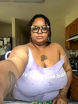 kweenxkarma online show from October 2025 09:36:01 PM