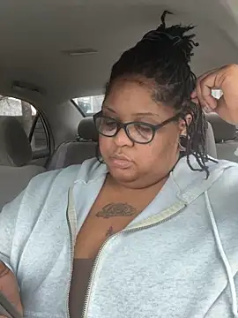 kweenxkarma online show from September 2025 01:11:01 AM