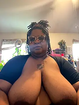 kweenxkarma online show from September 2025 07:25:01 PM