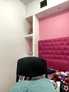 Snapshot of KatrinaQueen1 chatting on November 2025 09:58:02 AM KatrinaQueen1 online show from November 2025 09:58:02 AM