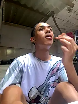 Snapshot of KatrinaQueen1 chatting on November 2025 02:31:02 PM KatrinaQueen1 online show from November 2025 02:31:02 PM