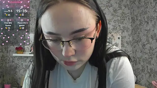 Tina Walker online show from February 2025 12:33:01 PM