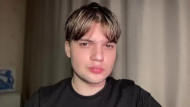 Snapshot of superfluboy_ chatting on February 2025 03:32:02 PM superfluboy  online show from February 2025 03:32:02 PM
