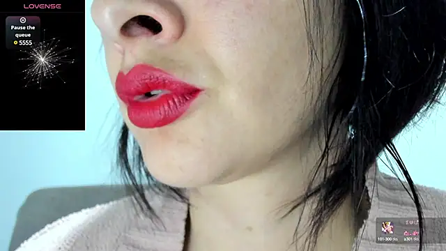 Snapshot of queen_fetish chatting on February 2025 10:17:02 AM queen fetish online show from February 2025 10:17:02 AM