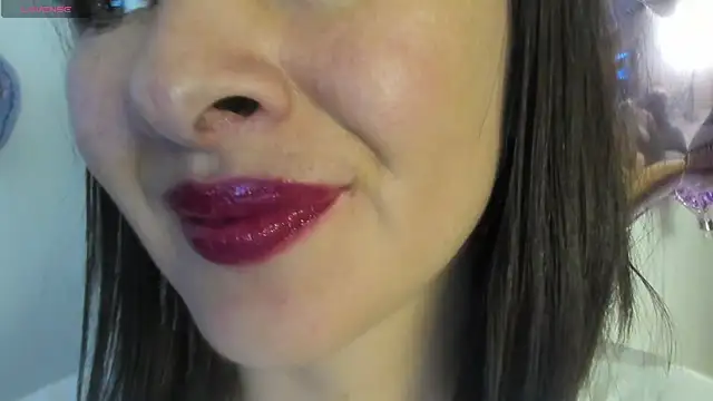 Snapshot of queen_fetish chatting on June 2026 10:40:02 PM queen fetish online show from June 2026 10:40:02 PM