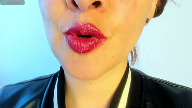 queen fetish online show from April 2026 04:14:02 PM
