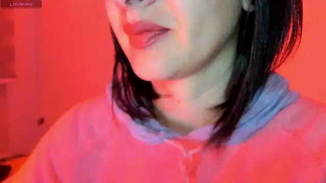 Snapshot of queen_fetish chatting on October 2025 10:23:02 AM queen fetish online show from October 2025 10:23:02 AM