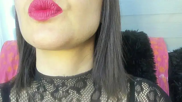 Snapshot of queen_fetish chatting on June 2026 03:54:01 PM queen fetish online show from June 2026 03:54:01 PM