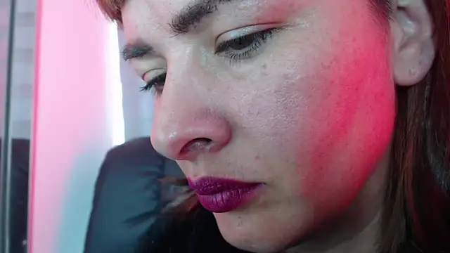 queen fetish online show from April 2026 09:08:01 PM