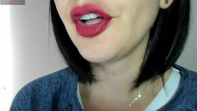 Snapshot of queen_fetish chatting on October 2025 02:14:02 PM queen fetish online show from October 2025 02:14:02 PM