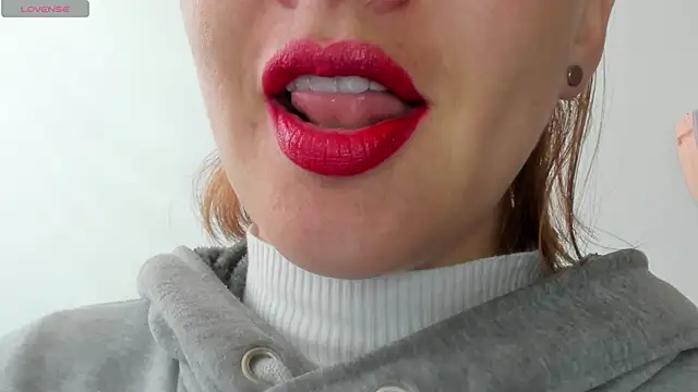 queen fetish online show from March 2026 04:30:02 PM