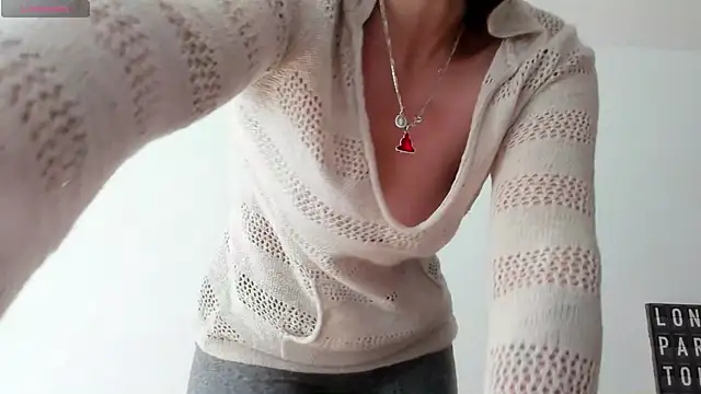 Snapshot of queen_fetish chatting on November 2025 01:22:01 PM queen fetish online show from November 2025 01:22:01 PM