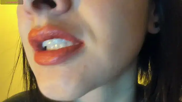 Snapshot of queen_fetish chatting on October 2025 10:25:01 AM queen fetish online show from October 2025 10:25:01 AM