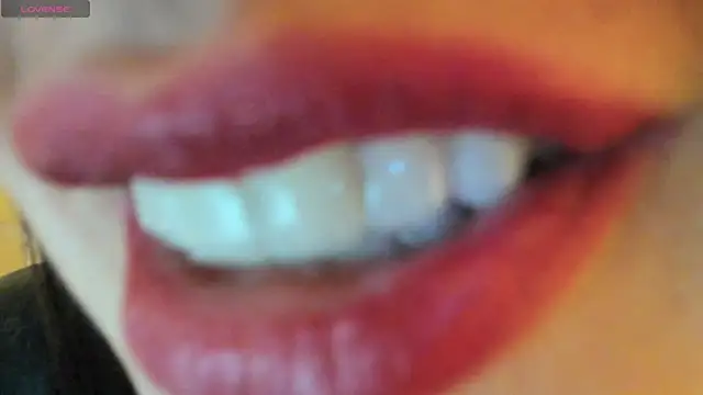 Snapshot of queen_fetish chatting on September 2025 04:36:02 PM queen fetish online show from September 2025 04:36:02 PM