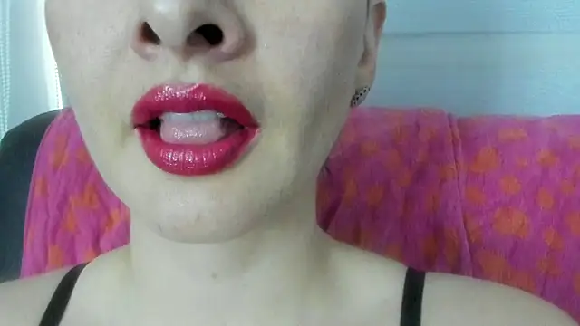 Snapshot of queen_fetish chatting on June 2026 04:01:01 PM queen fetish online show from June 2026 04:01:01 PM