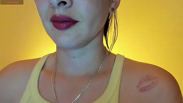 Snapshot of queen_fetish chatting on November 2025 10:54:01 PM queen fetish online show from November 2025 10:54:01 PM