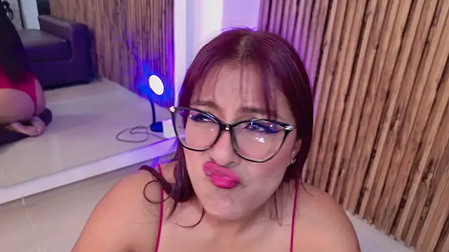 evelynjohnsoon online show from January 2026 01:28:02 PM