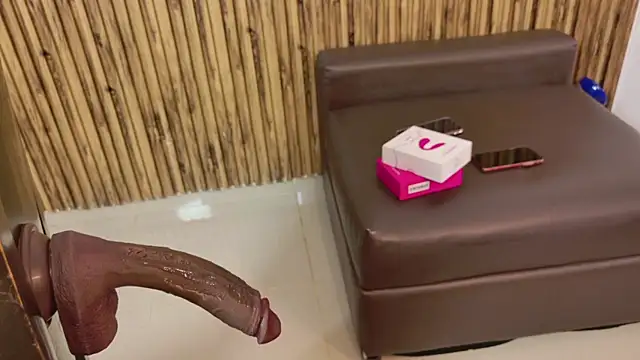 Snapshot of evelynjohnsoon chatting on November 2025 01:54:02 PM evelynjohnsoon online show from November 2025 01:54:02 PM