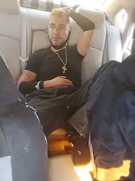 Snapshot of prettyboi6992 chatting on March 2025 09:02:02 PM prettyboi6992 online show from March 2025 09:02:02 PM