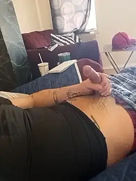 Snapshot of prettyboi6992 chatting on February 2026 05:46:01 PM prettyboi6992 online show from February 2026 05:46:01 PM