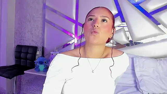 Miia002 online show from September 2025 03:43:01 AM