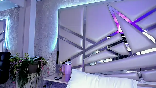 Miia002 online show from March 2025 10:58:02 PM