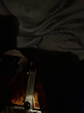 FreezingTie850 online show from April 2026 09:39:33 PM