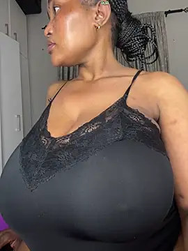 Bustygoddess32 online show from June 2026 10:33:01 PM