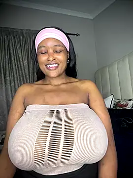 Bustygoddess32 online show from November 2025 12:25:01 AM