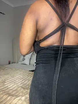 Bustygoddess32 online show from February 2026 12:00:01 AM