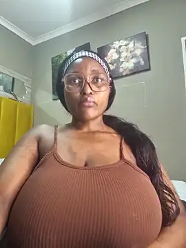 Bustygoddess32 online show from February 2025 10:17:02 PM