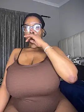 Bustygoddess32 online show from October 2025 08:28:01 PM