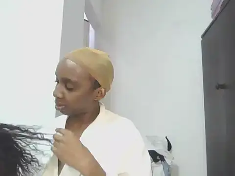 Sexxybella27 online show from November 2025 08:12:01 PM