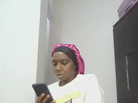 Sexxybella27 online show from October 2025 05:58:02 PM