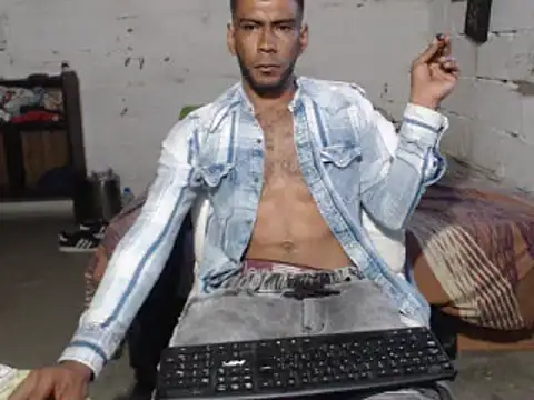 Snapshot of erik_alexander chatting on March 2025 11:22:02 PM erik alexander online show from March 2025 11:22:02 PM