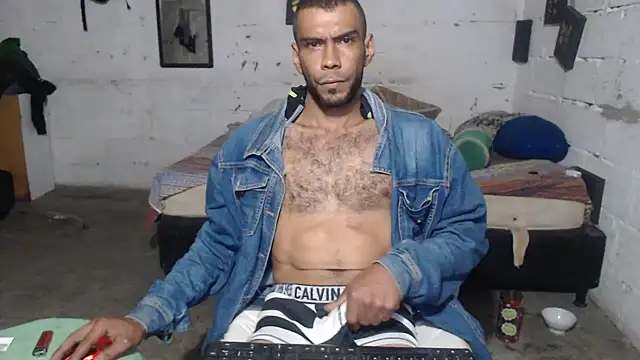 Snapshot of erik_alexander chatting on November 2025 04:16:02 AM erik alexander online show from November 2025 04:16:02 AM