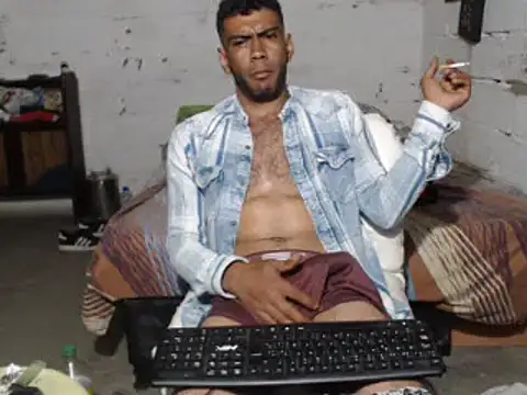 Snapshot of erik_alexander chatting on March 2025 03:22:02 AM erik alexander online show from March 2025 03:22:02 AM