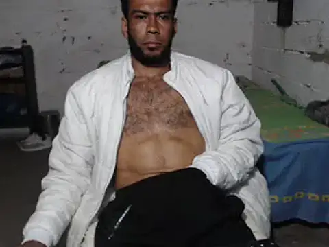 Snapshot of erik_alexander chatting on March 2025 03:33:01 AM erik alexander online show from March 2025 03:33:01 AM