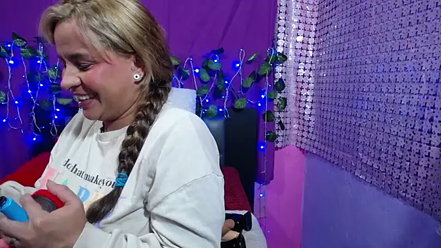 hazel 34 online show from February 2025 03:46:02 AM