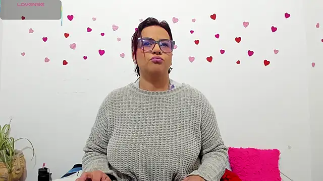 Snapshot of hazel_34 chatting on January 2026 08:51:02 AM hazel 34 online show from January 2026 08:51:02 AM