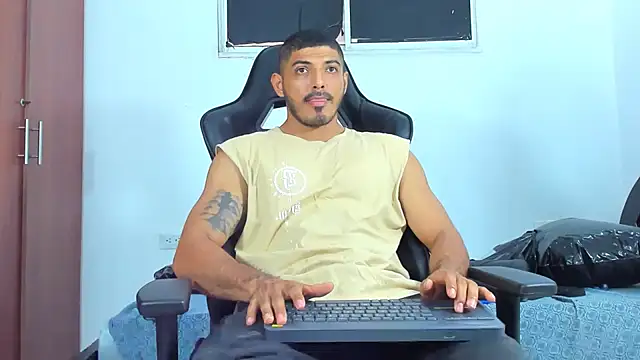 Snapshot of joris_vo chatting on January 2025 11:16:02 PM joris vo online show from January 2025 11:16:02 PM